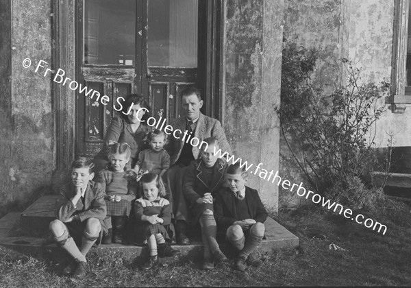 MR.DOWDS(FORESTRY) & FAMILY BEFORE LEAVING